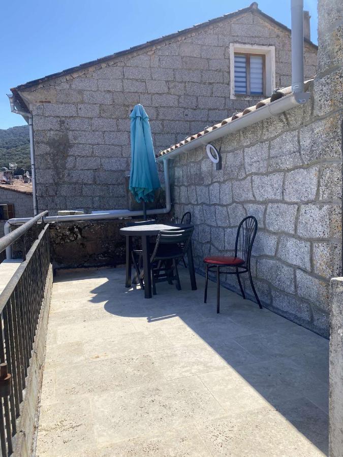 Bel Appartement Au Coeur Du Village De Sartene Exterior photo